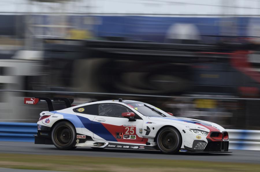  BMW M8 GTE 2018 года  (фото 19 из 43)